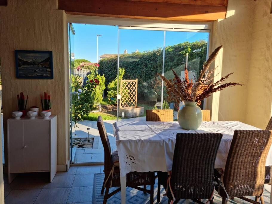 Villa Tea, Residenza Incantevole Con Giardino . Flumini di Quartu Exterior photo